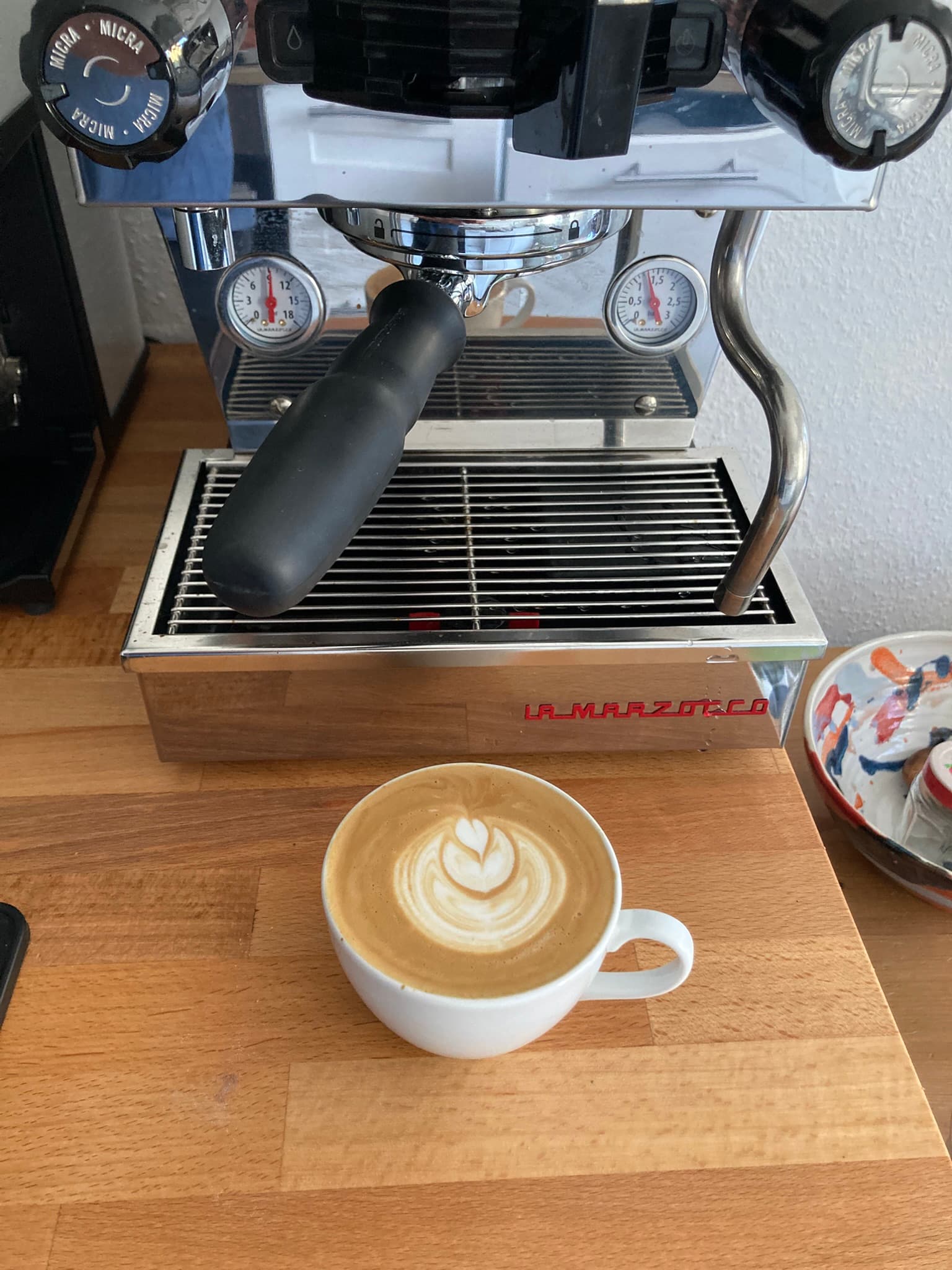 Tulip latte art